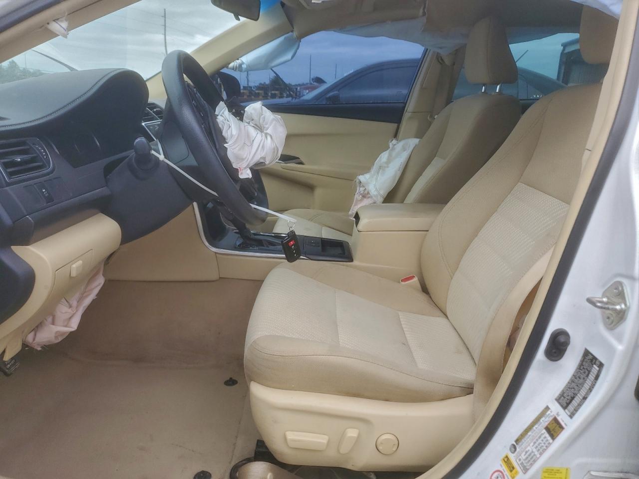 2015 TOYOTA CAMRY HYBRID photo 13