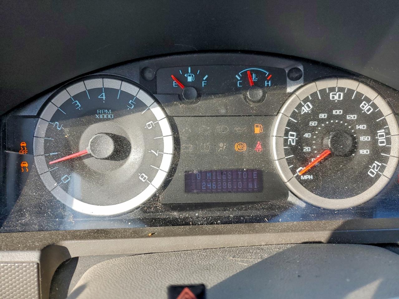 2012 FORD ESCAPE XLT photo 25
