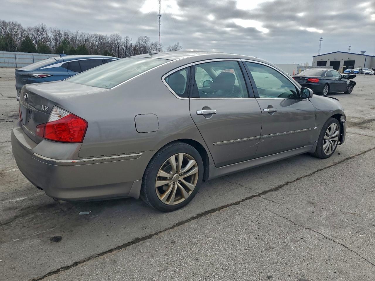 2009 INFINITI M35 BASE photo 5