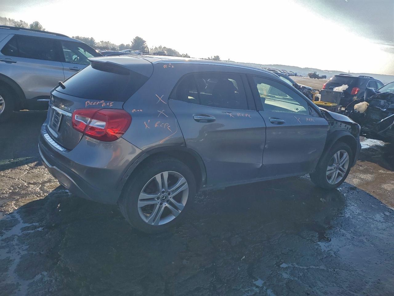 2019 MERCEDES-BENZ GLA 250 4MATIC photo 3