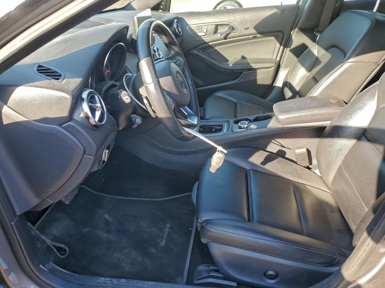 2019 MERCEDES-BENZ GLA 250 4MATIC photo 7