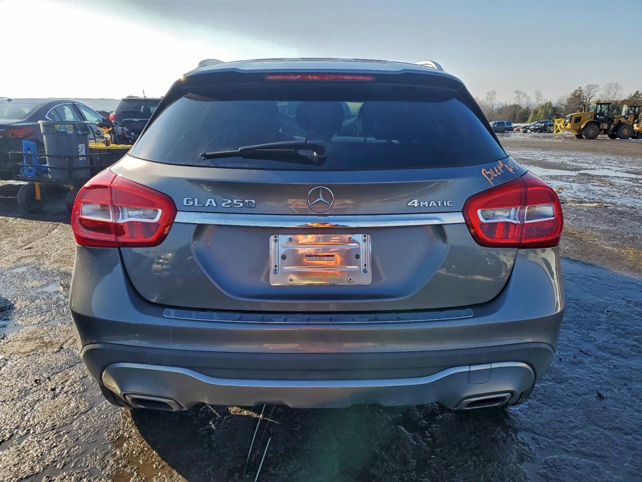 2019 MERCEDES-BENZ GLA 250 4MATIC photo 6