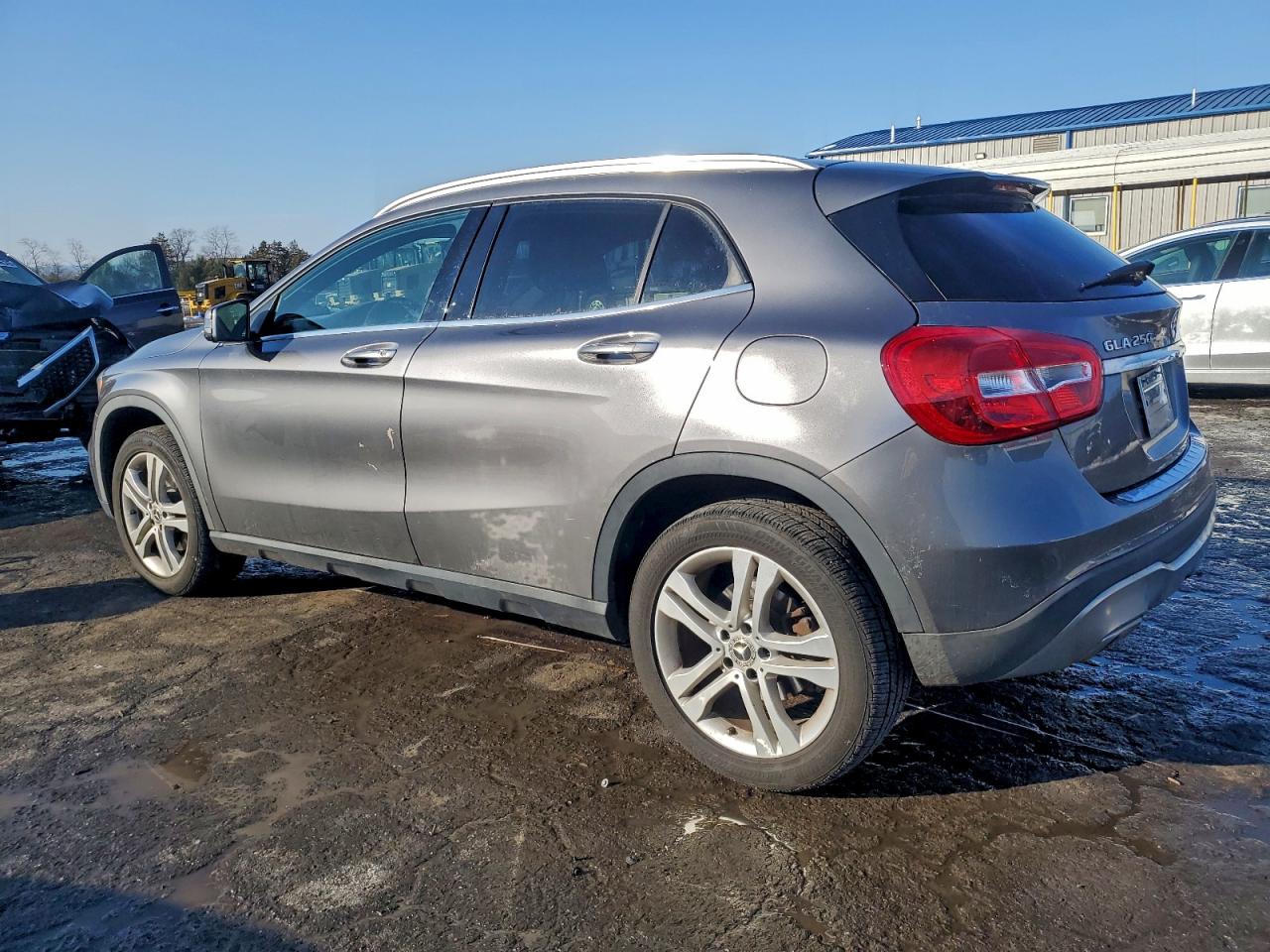 2019 MERCEDES-BENZ GLA 250 4MATIC photo 2