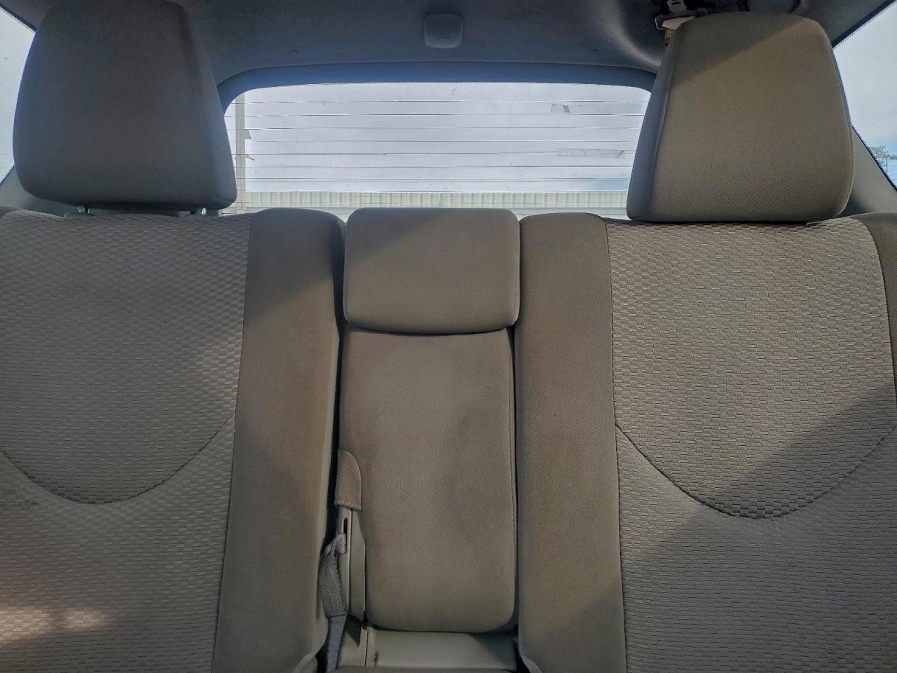 2012 TOYOTA RAV4 photo 10