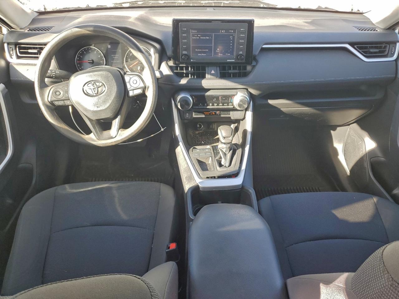 2022 TOYOTA RAV4 LE photo 8