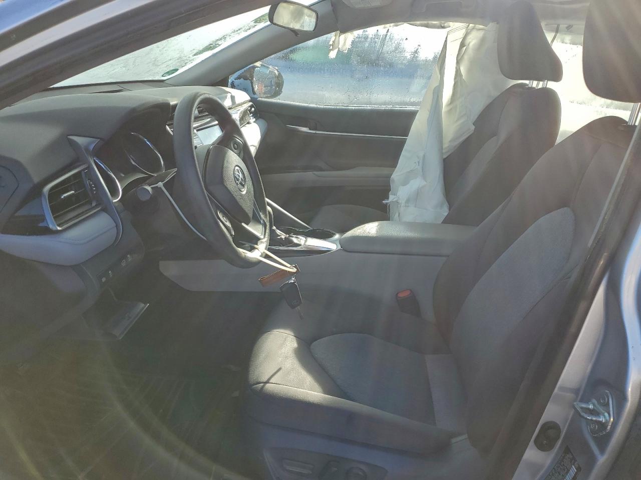 2019 TOYOTA CAMRY L photo 7