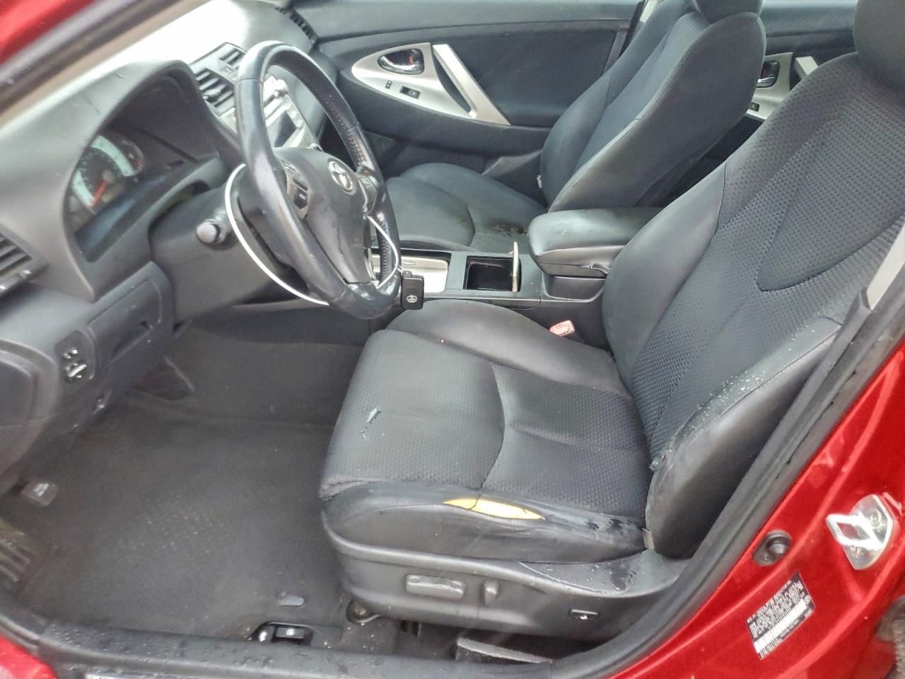 2011 TOYOTA CAMRY SE photo 7