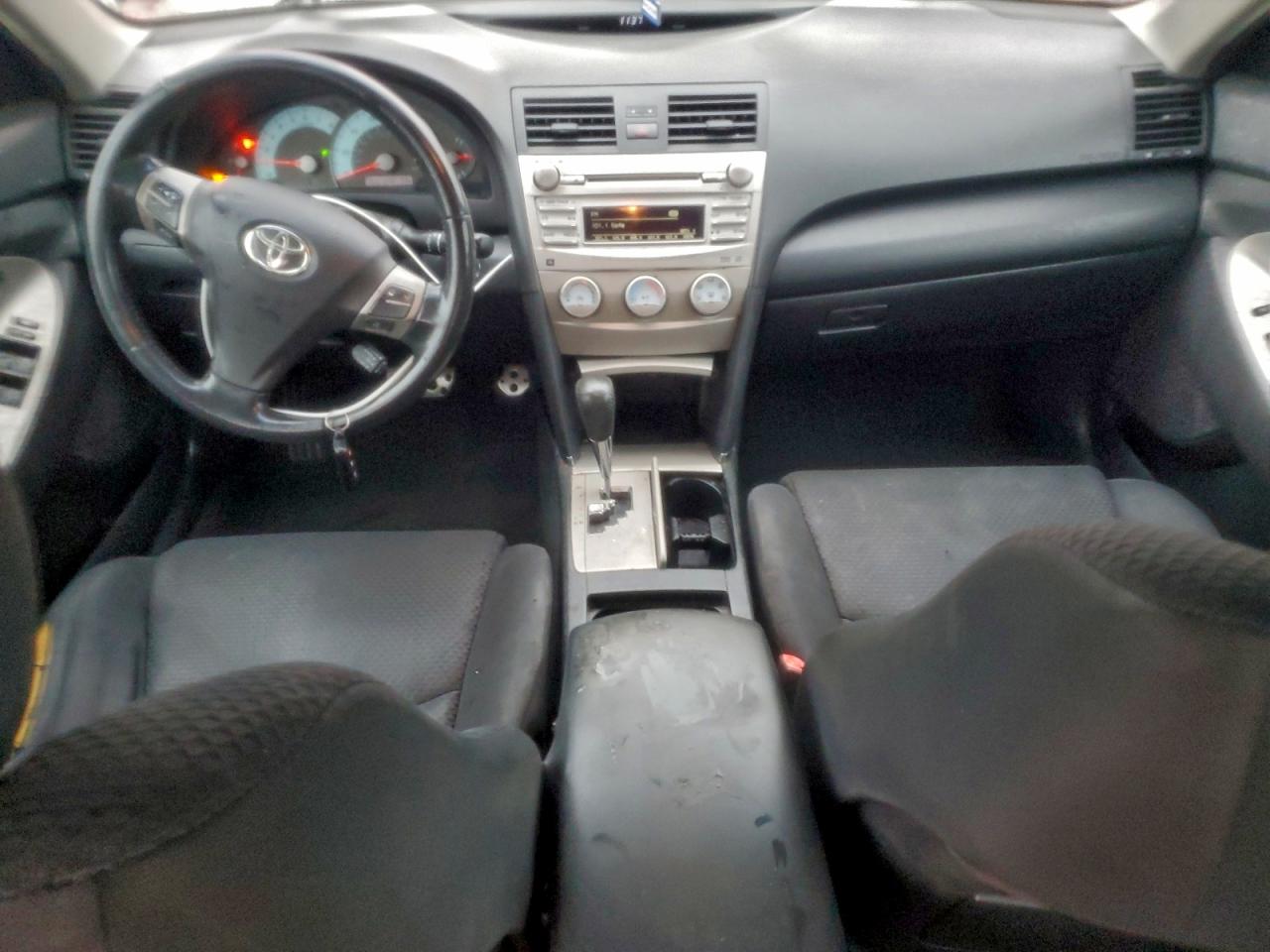 2011 TOYOTA CAMRY SE photo 8