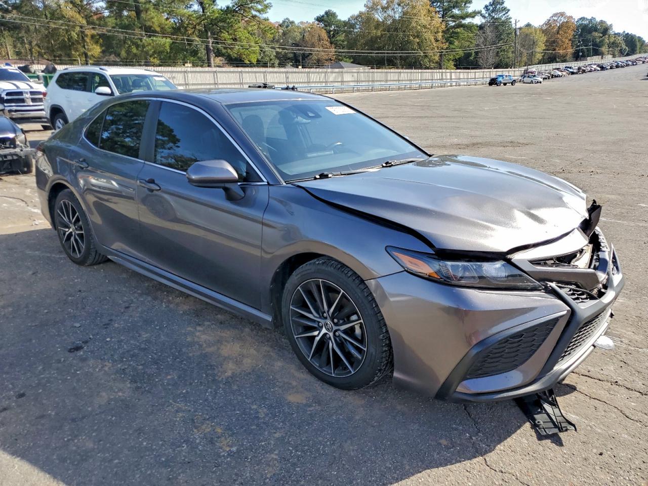 2021 TOYOTA CAMRY SE photo 7