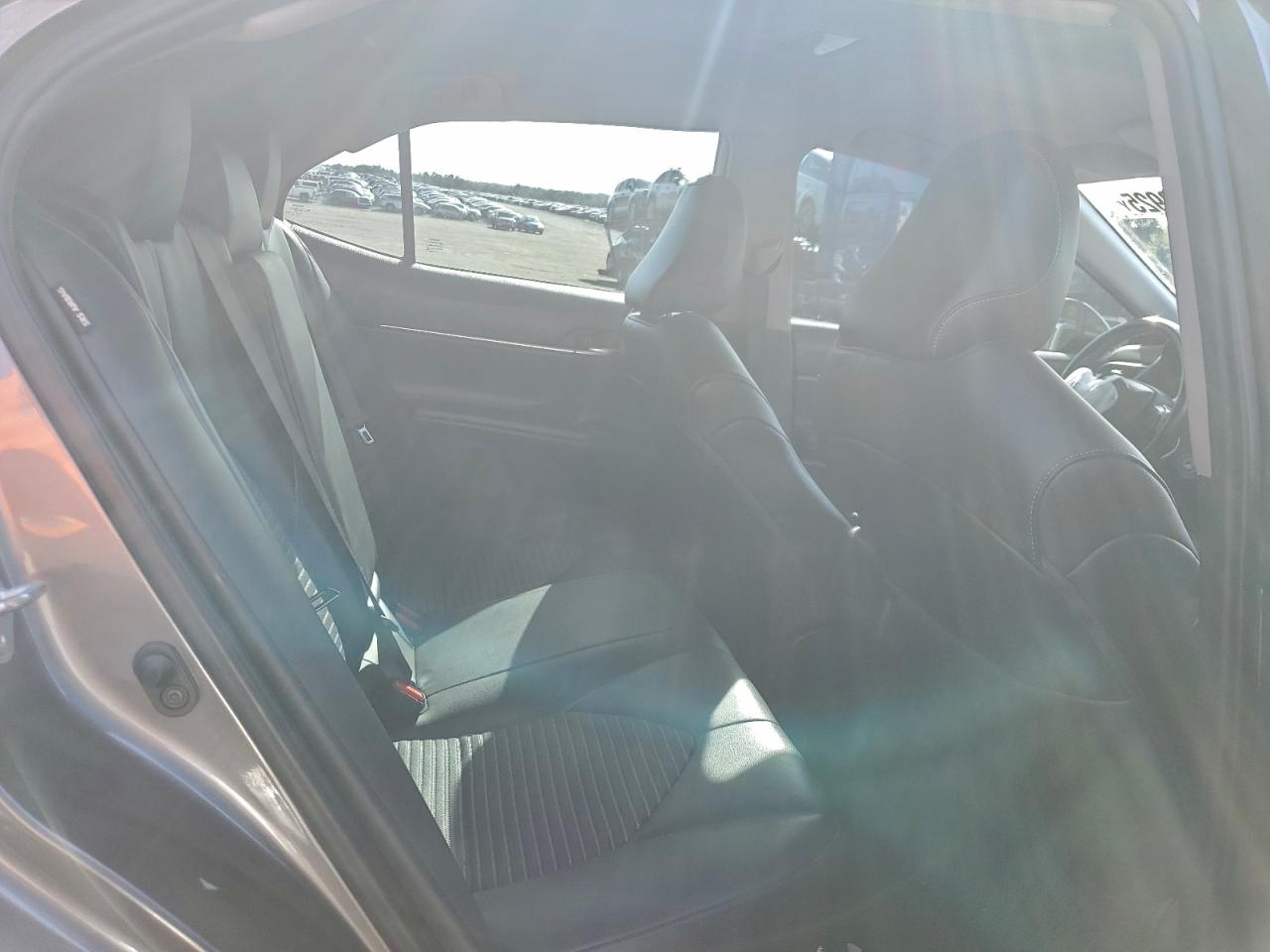 2021 TOYOTA CAMRY SE photo 19