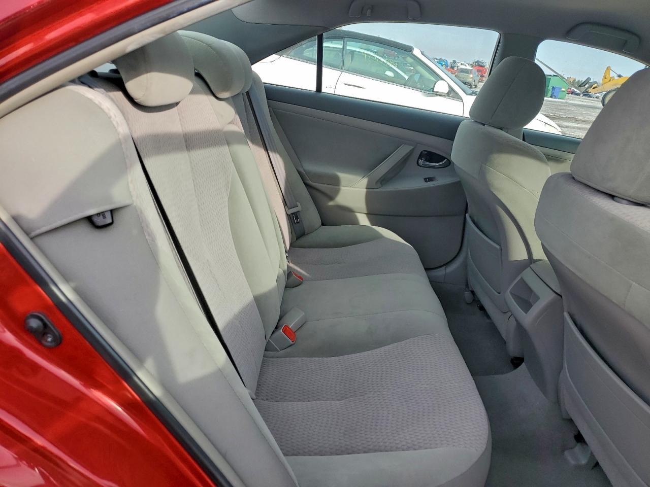 2010 TOYOTA CAMRY BASE photo 10