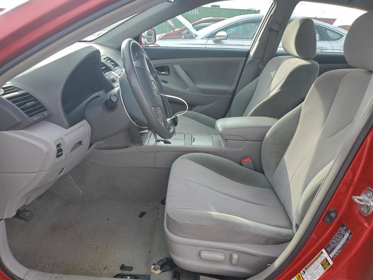 2010 TOYOTA CAMRY BASE photo 7
