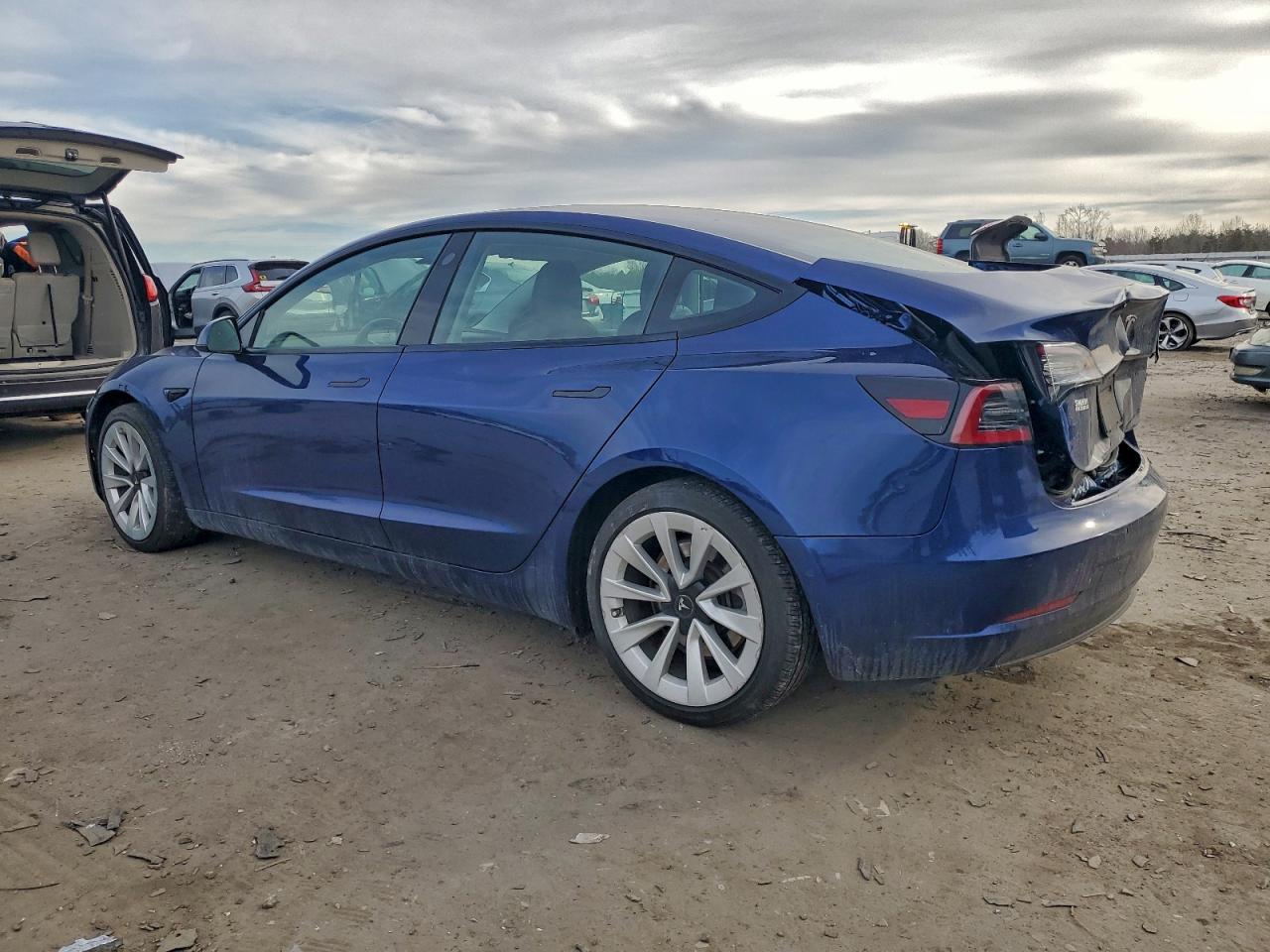 2022 TESLA MODEL 3 photo 2