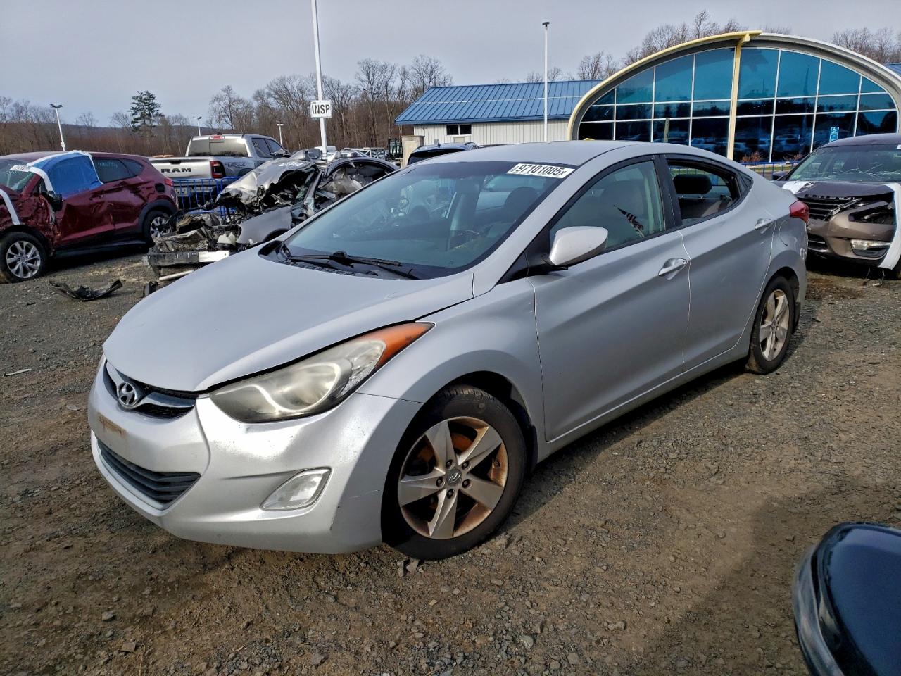 2013 HYUNDAI ELANTRA