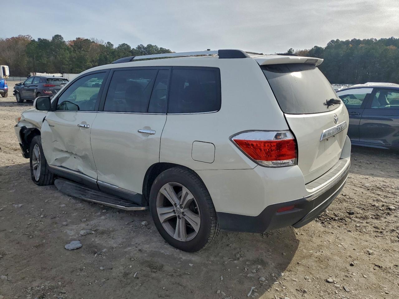 2013 TOYOTA HIGHLANDER LIMITED photo 2