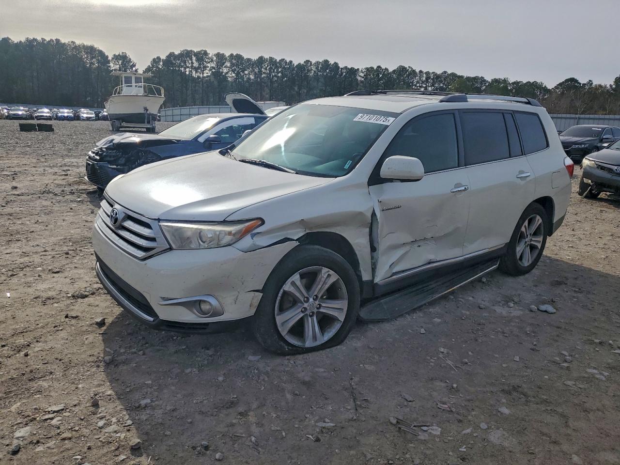 2013 TOYOTA HIGHLANDER