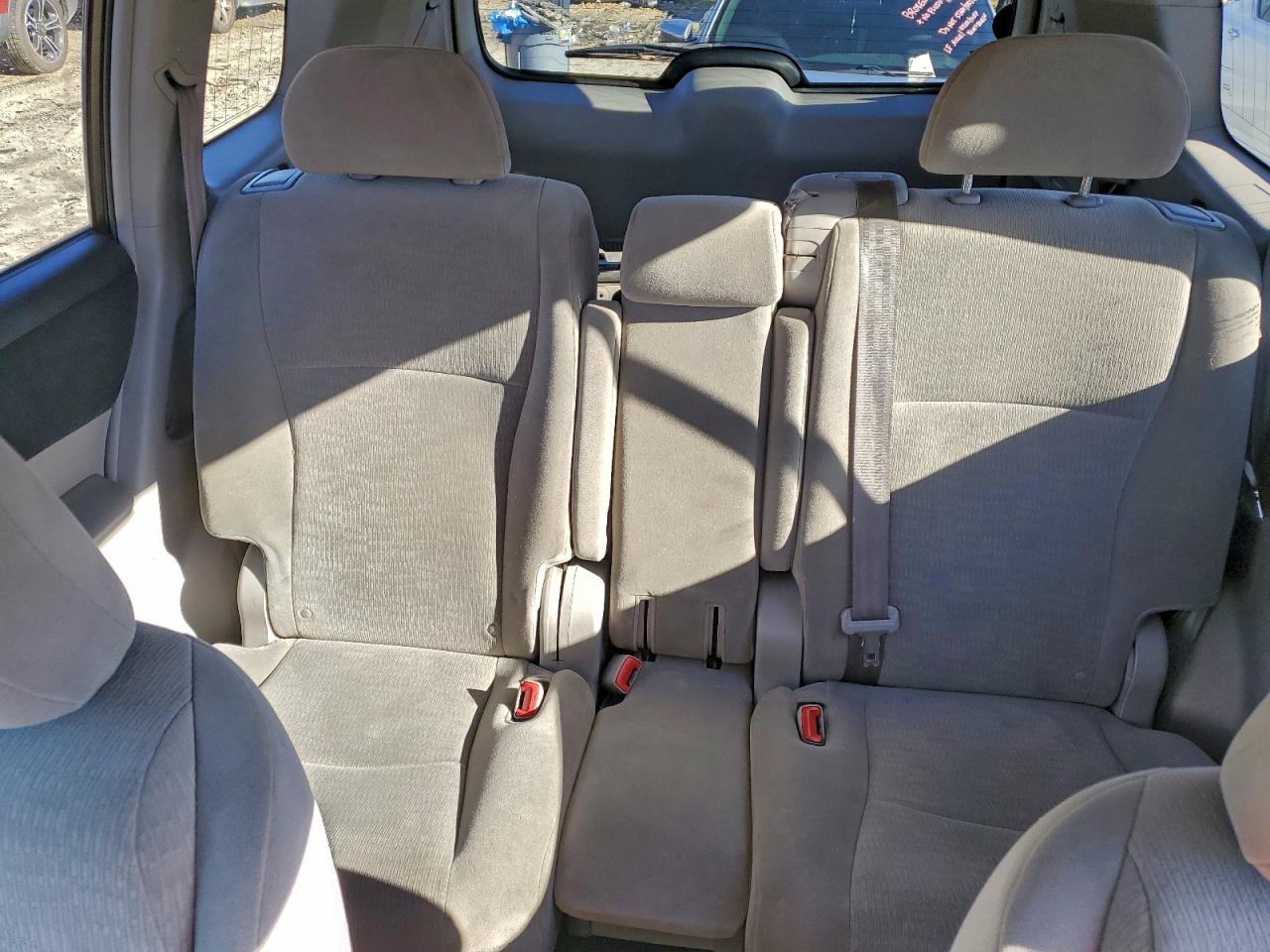 2012 TOYOTA HIGHLANDER BASE photo 10