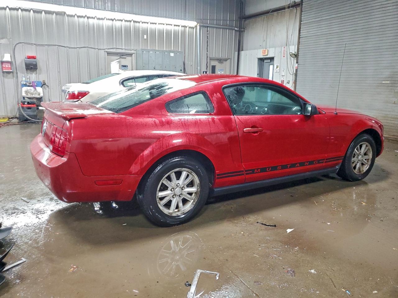 2008 FORD MUSTANG photo 3