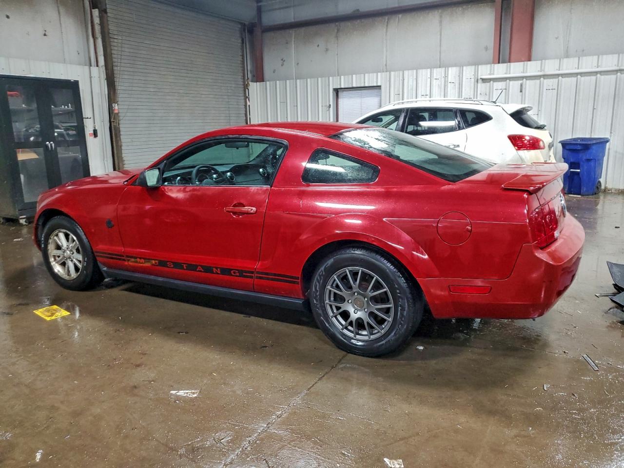 2008 FORD MUSTANG photo 2
