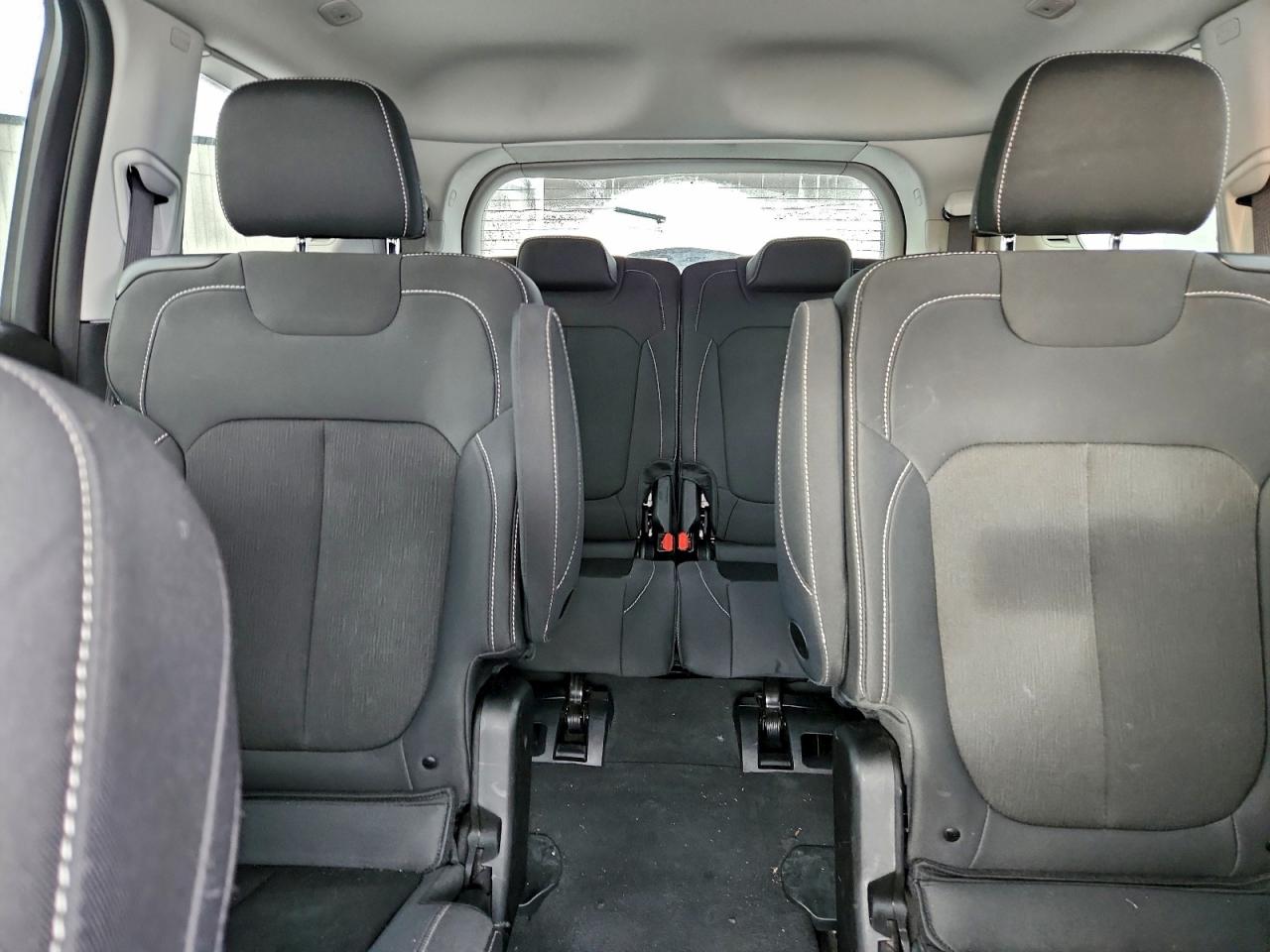 2023 JEEP GRAND CHEROKEE L LAREDO photo 10