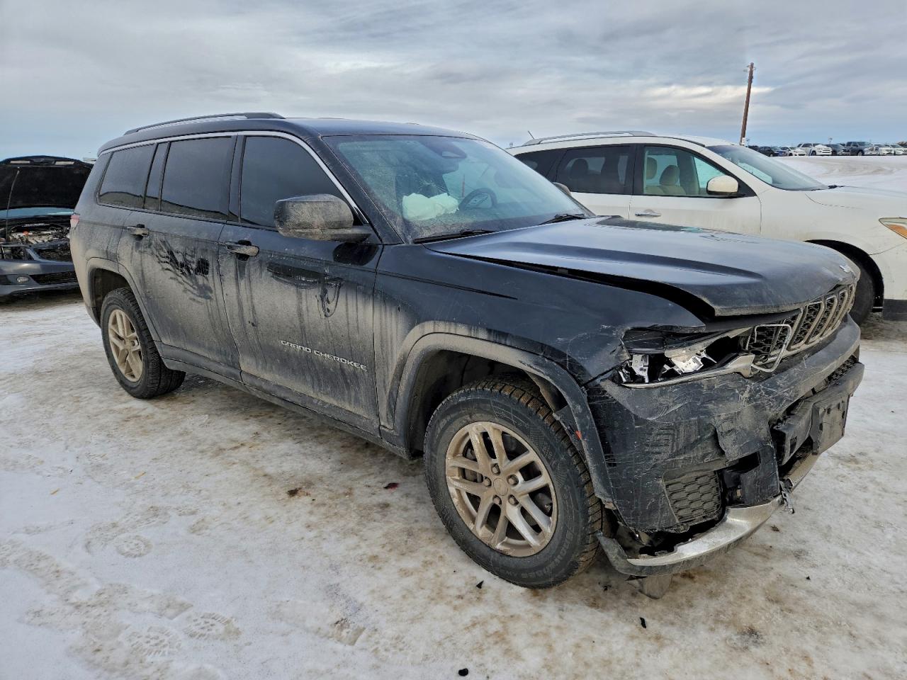 2023 JEEP GRAND CHEROKEE L LAREDO photo 4