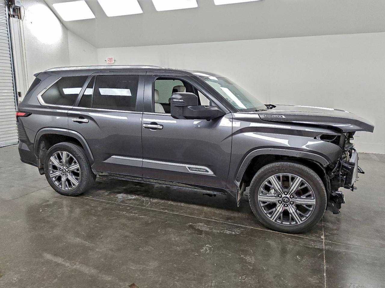 2025 TOYOTA SEQUOIA SR5 photo 4