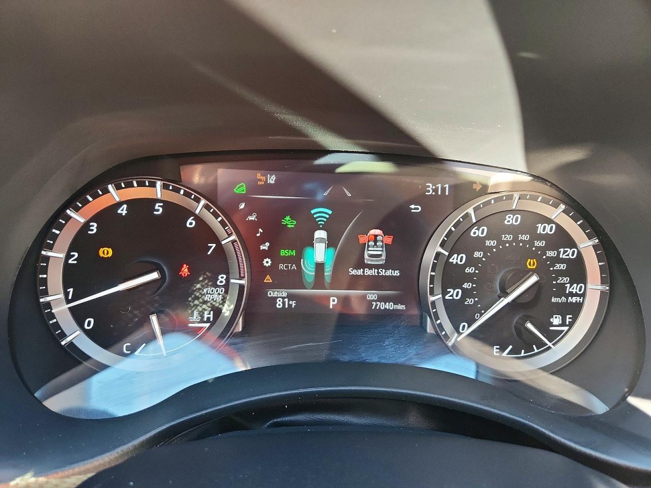 2021 TOYOTA HIGHLANDER XLE photo 9