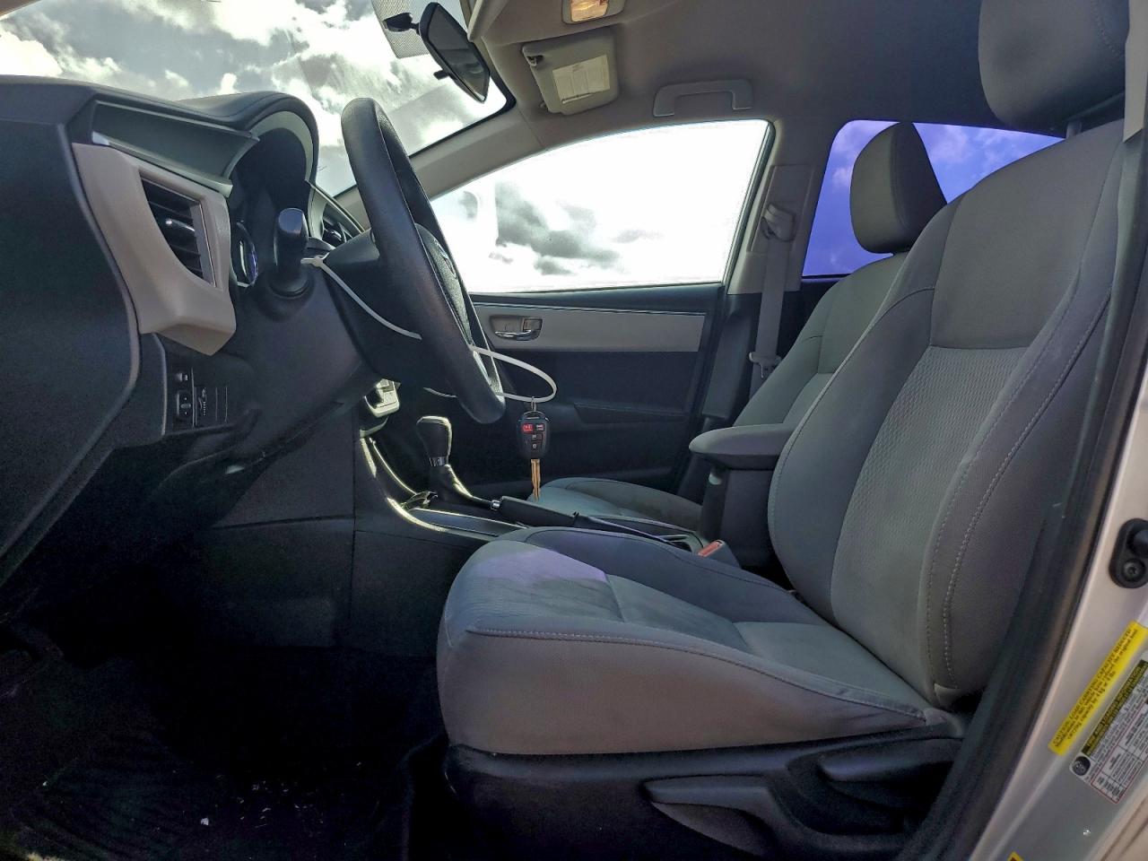 2016 TOYOTA COROLLA L photo 19