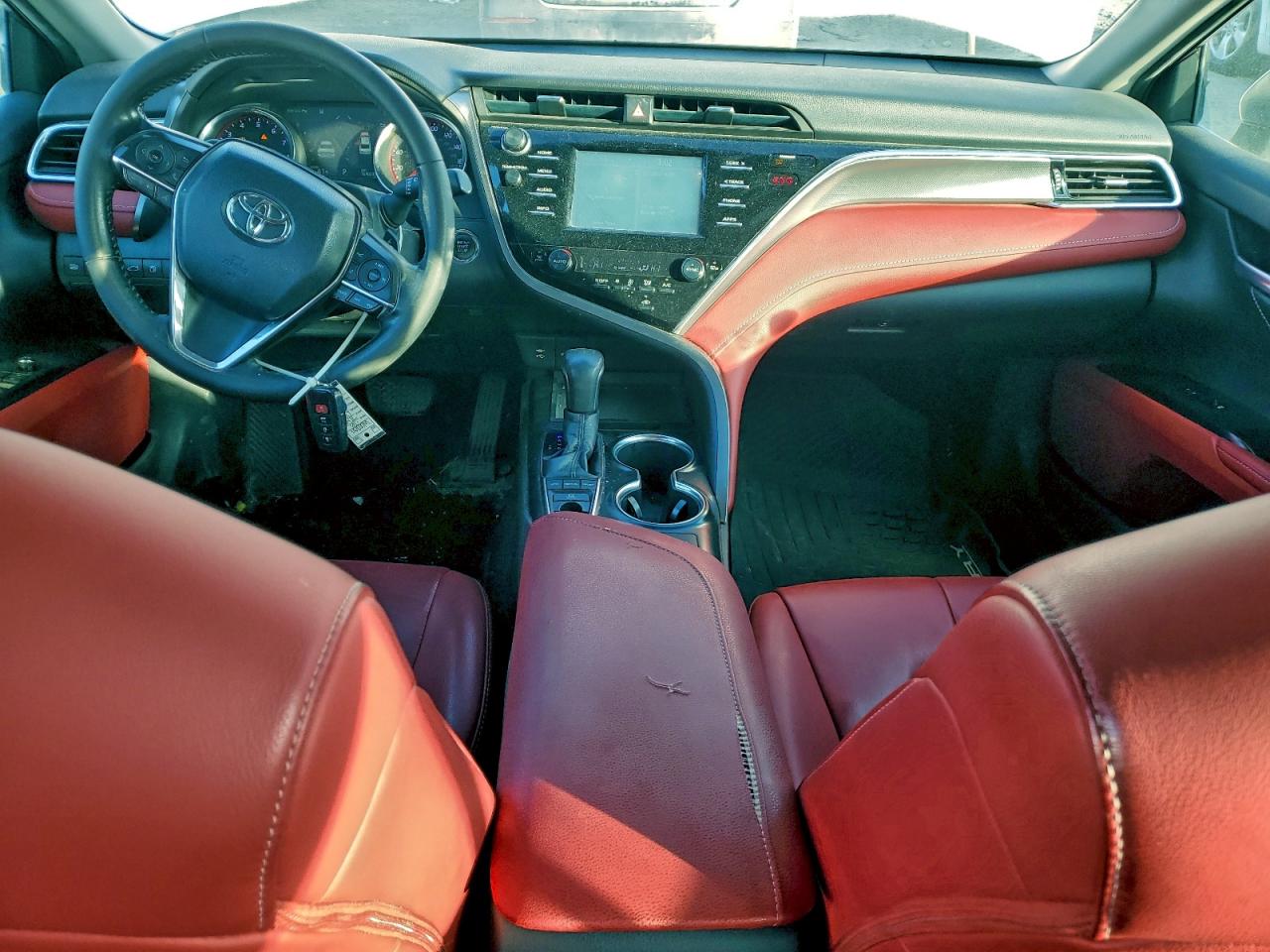 2018 TOYOTA CAMRY XSE photo 22