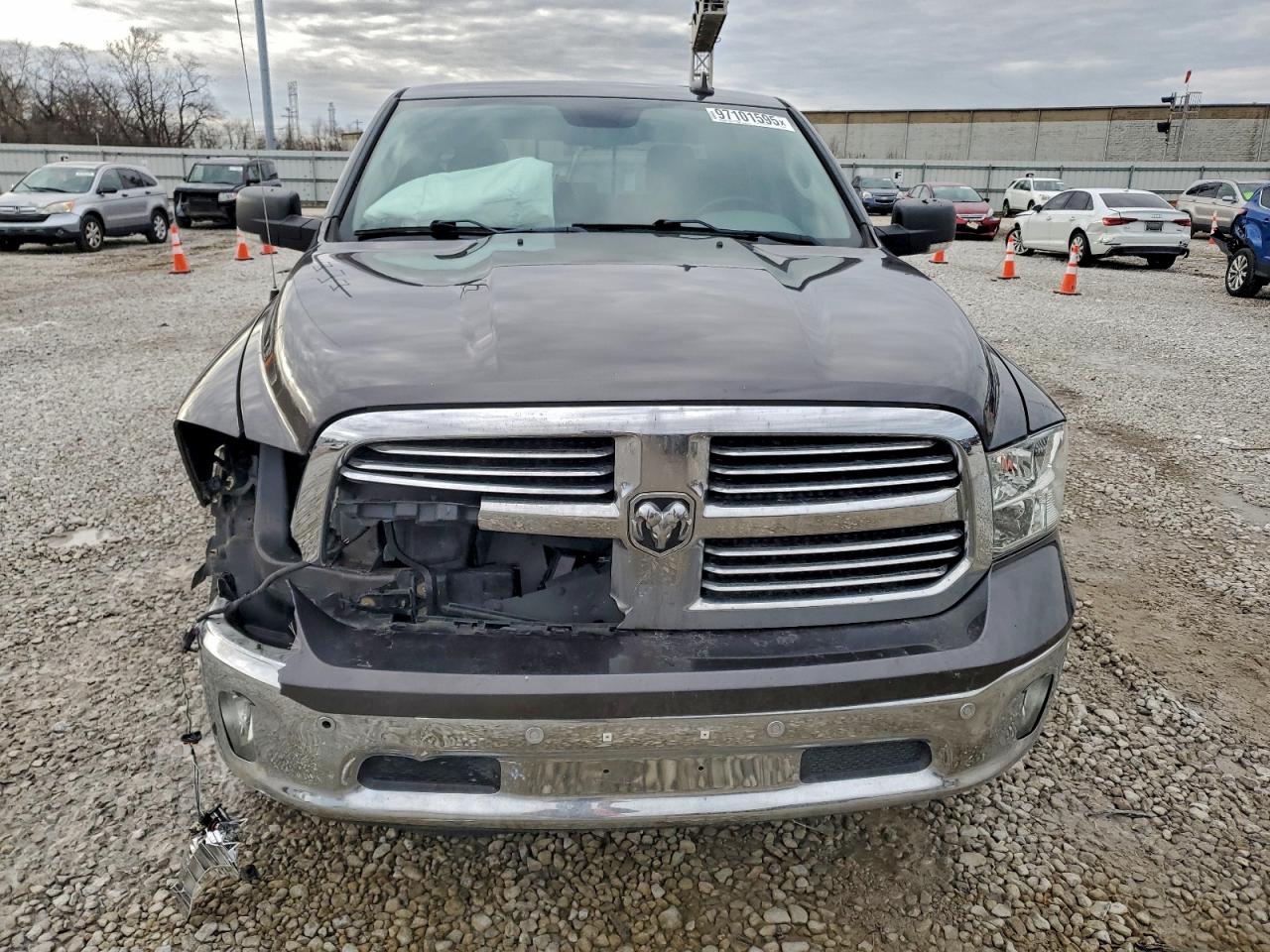 2018 RAM 1500 SLT photo 9