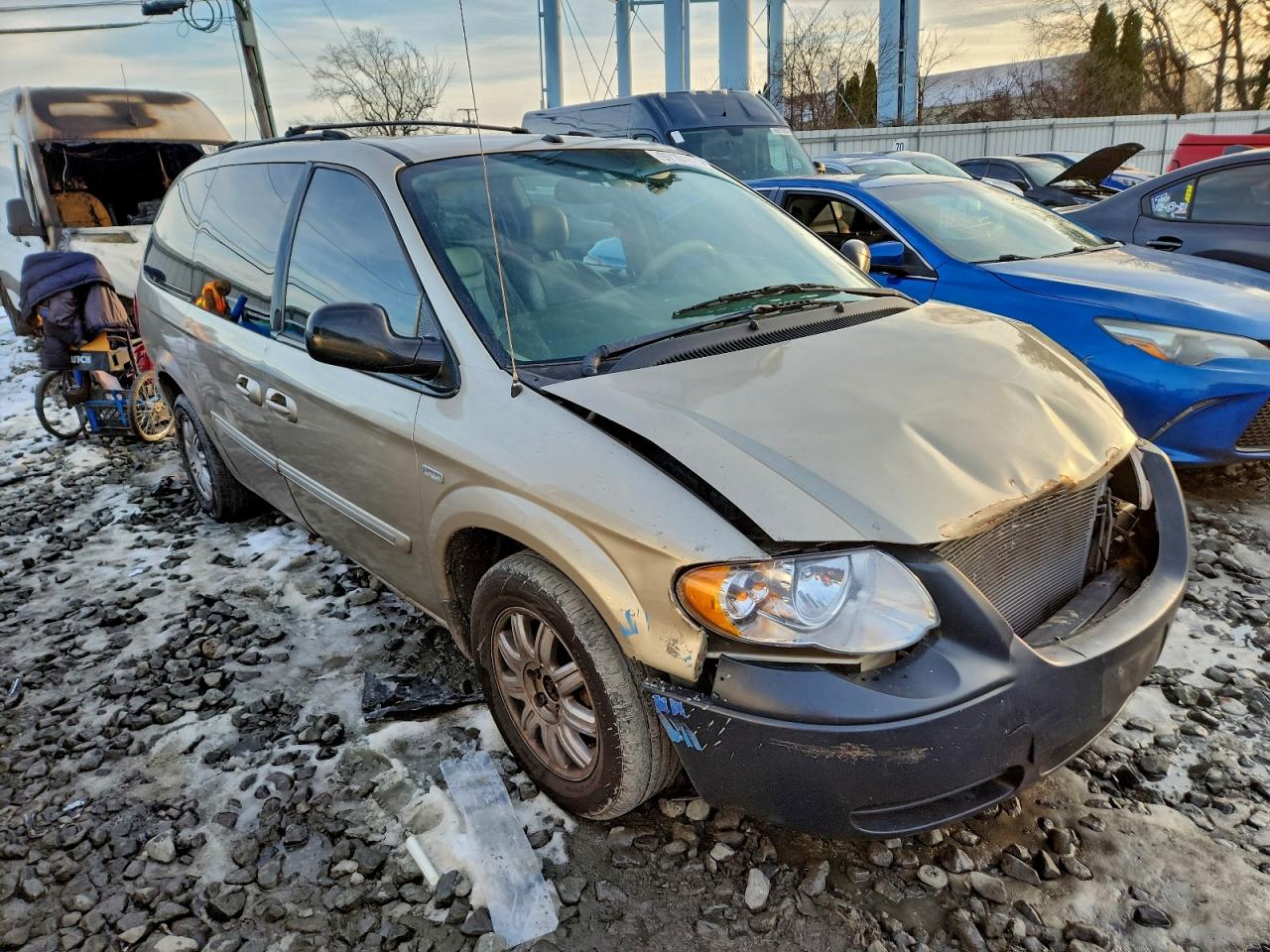 2006 CHRYSLER TOWN & COUNTRY TOURING photo 4