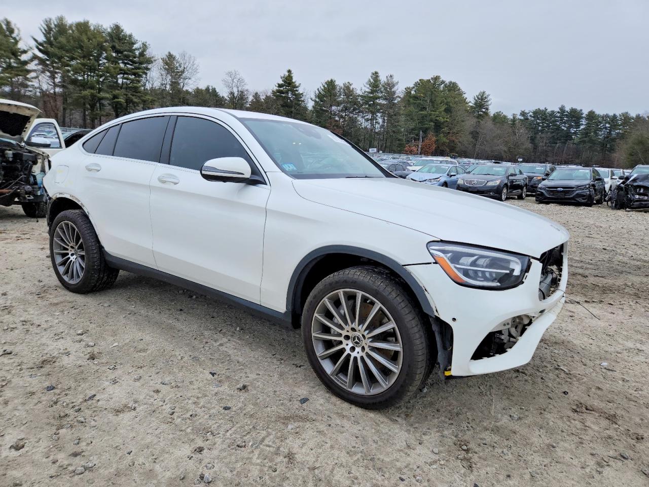 2020 MERCEDES-BENZ GLC COUPE 300 4MATIC photo 4