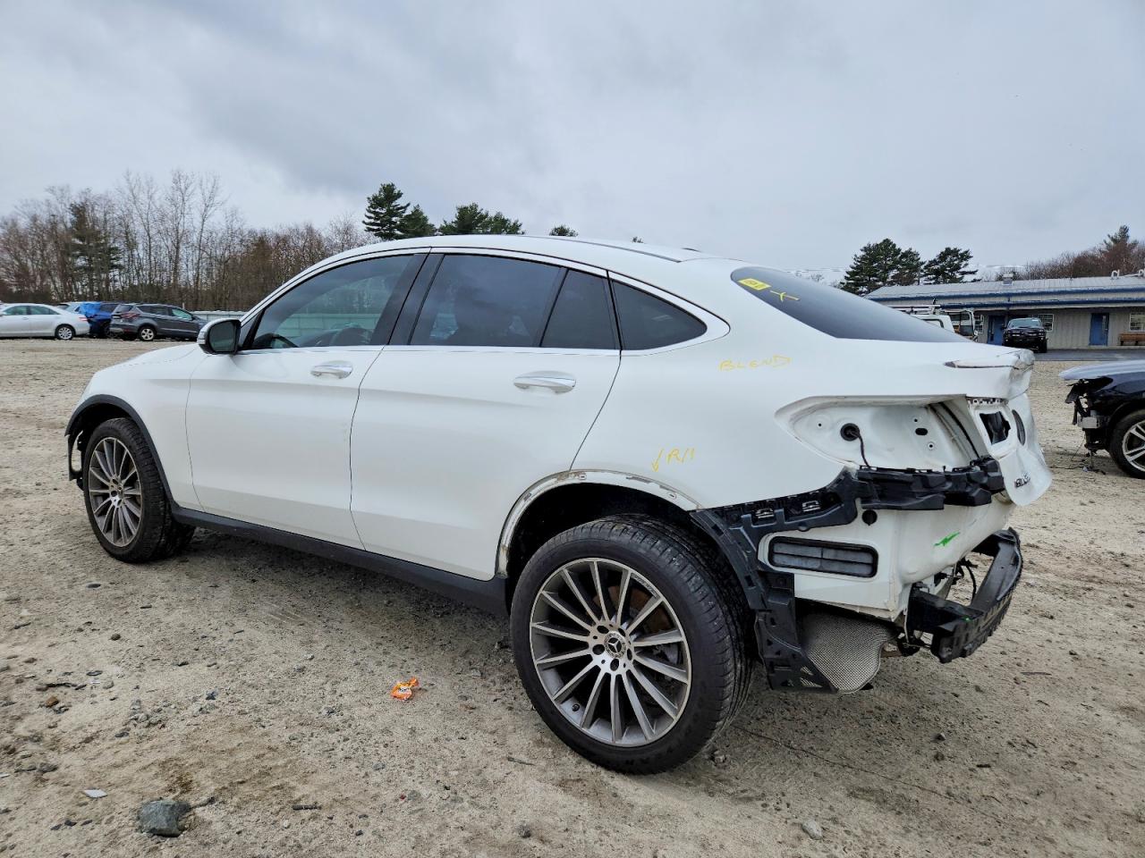 2020 MERCEDES-BENZ GLC COUPE 300 4MATIC photo 2