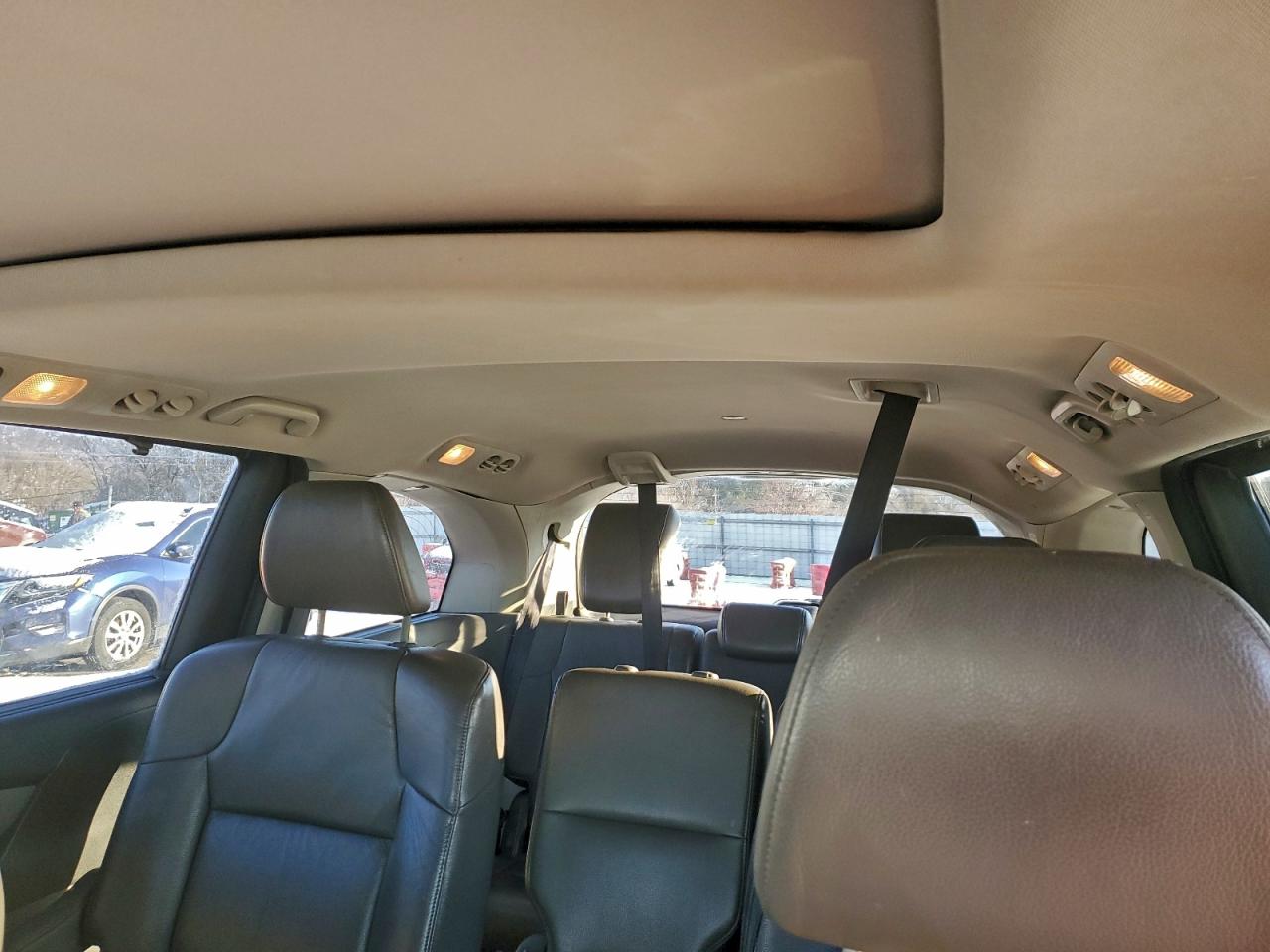 2012 HONDA ODYSSEY EXL photo 28