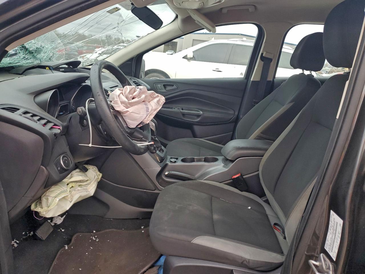 2016 FORD ESCAPE S photo 13