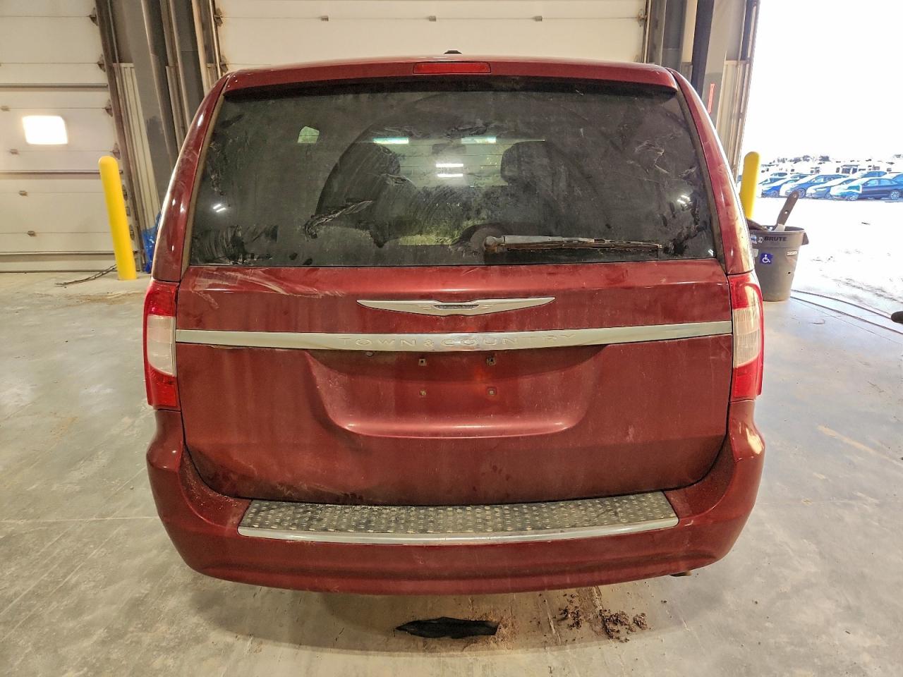 2012 CHRYSLER TOWN & COUNTRY TOURING photo 16