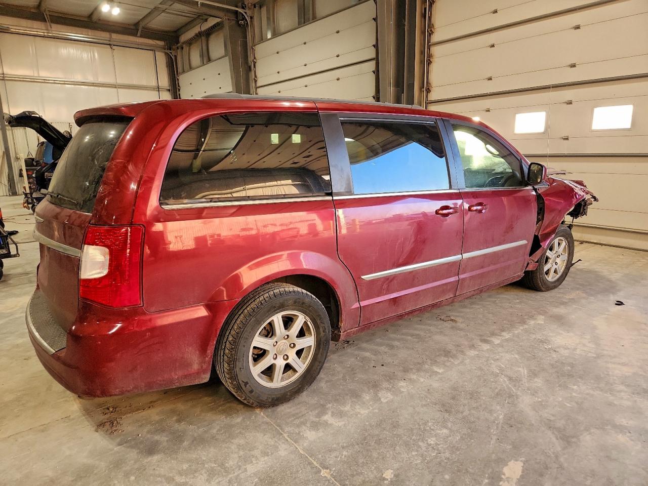 2012 CHRYSLER TOWN & COUNTRY TOURING photo 7