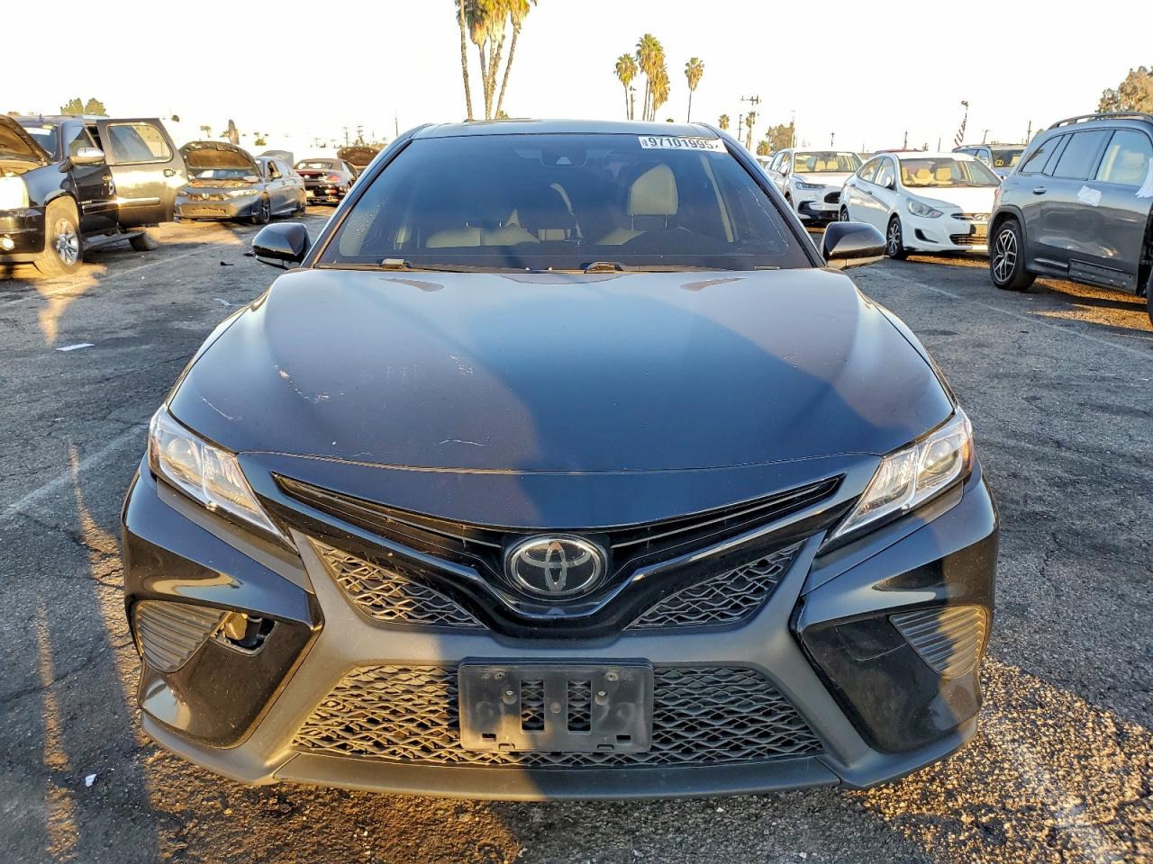 2018 TOYOTA CAMRY L photo 5