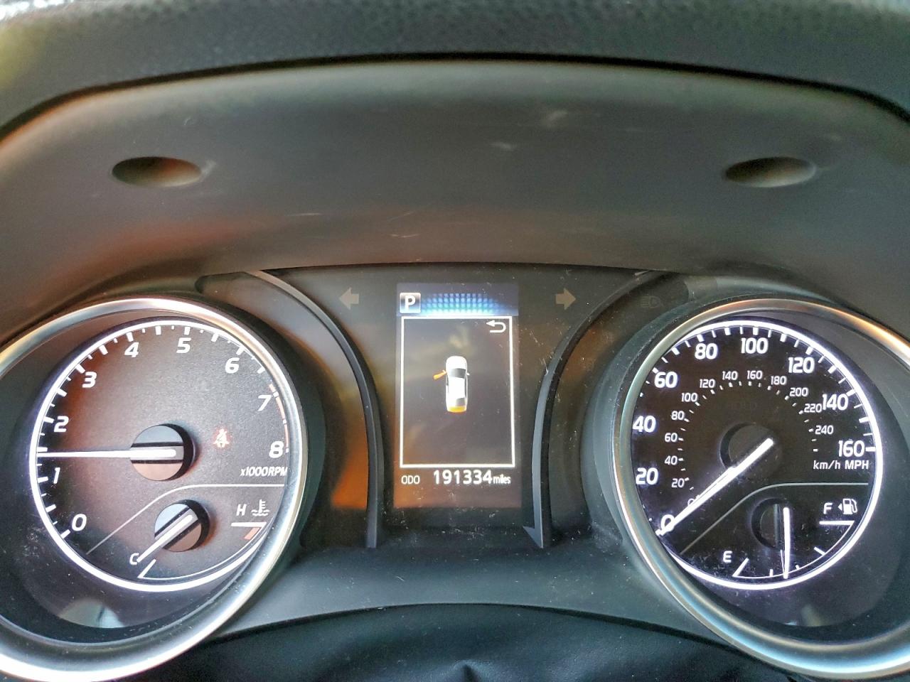 2018 TOYOTA CAMRY L photo 9