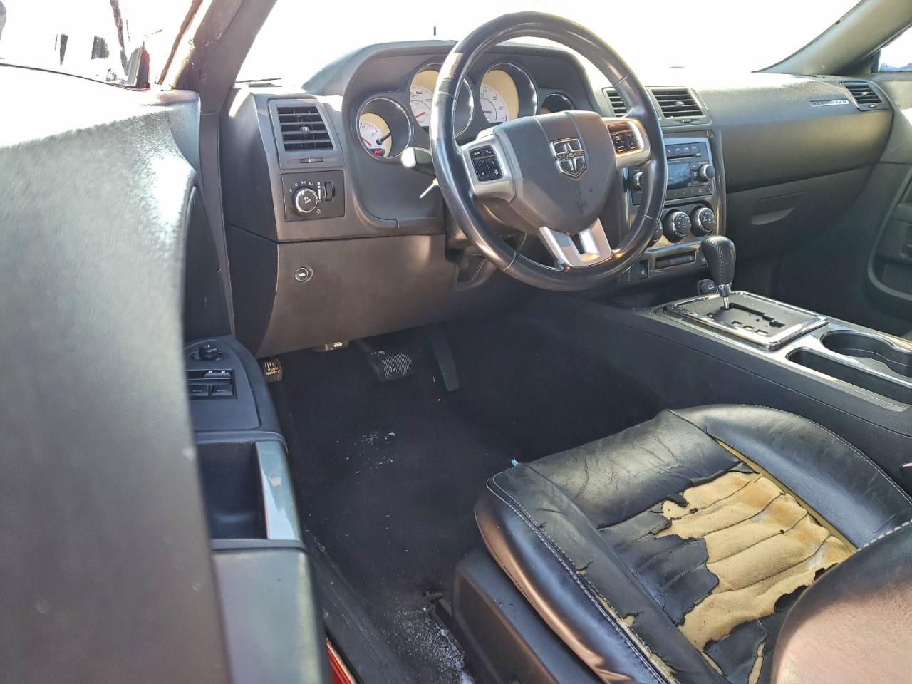 2012 DODGE CHALLENGER SXT photo 8