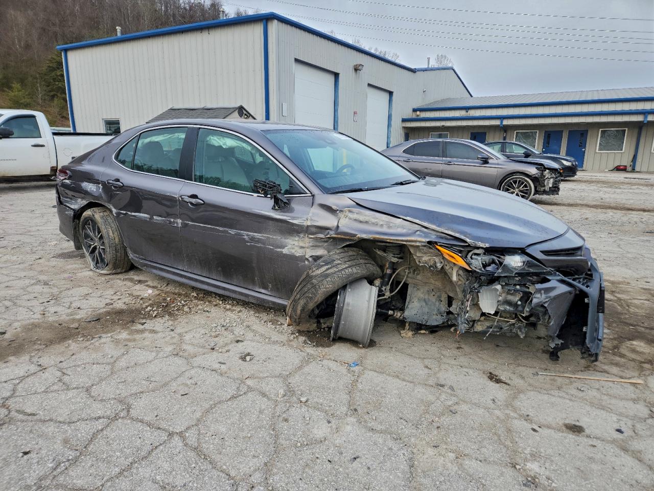 2024 TOYOTA CAMRY SE NIGHT SHADE photo 7