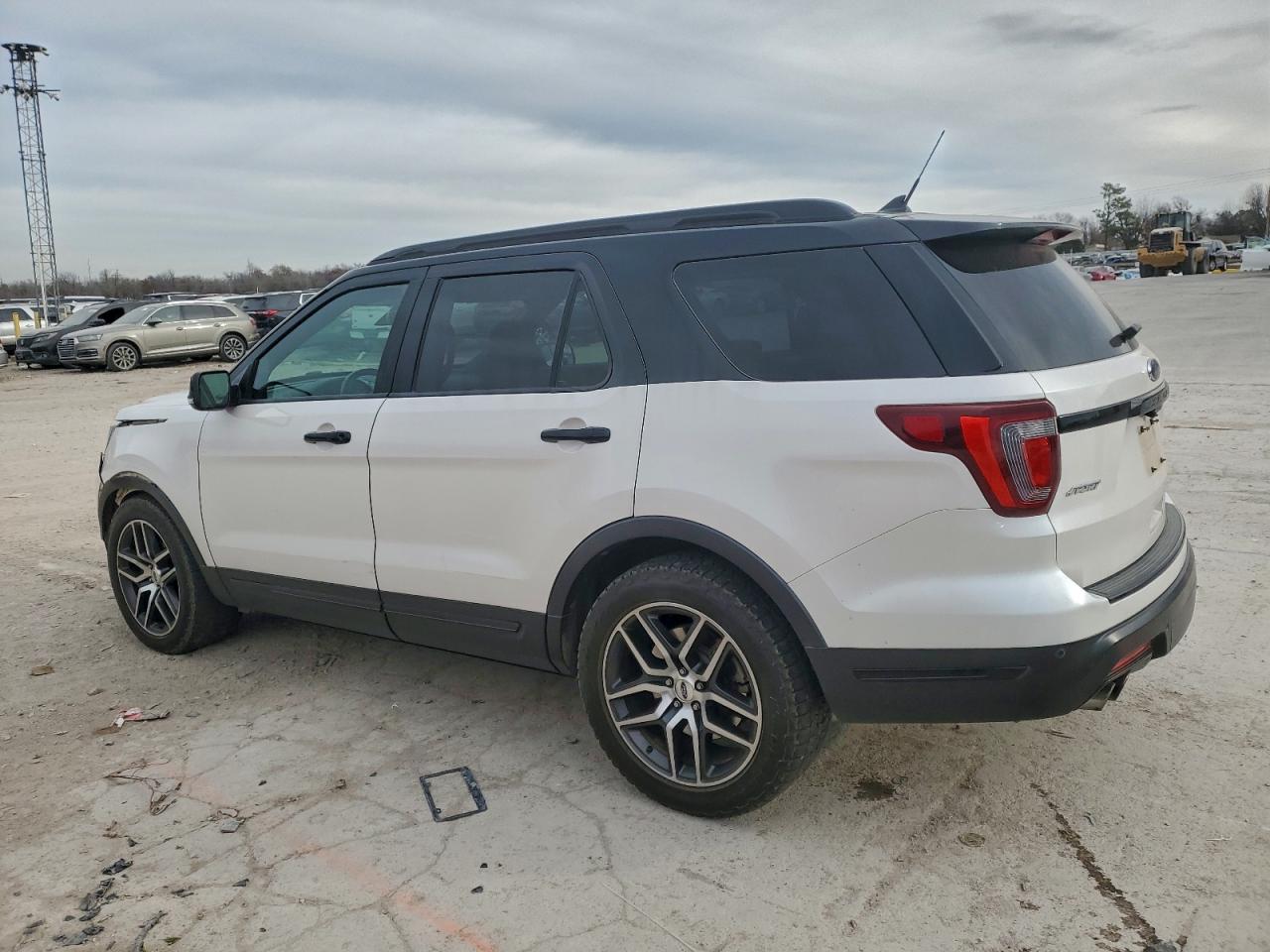 2018 FORD EXPLORER SPORT photo 2
