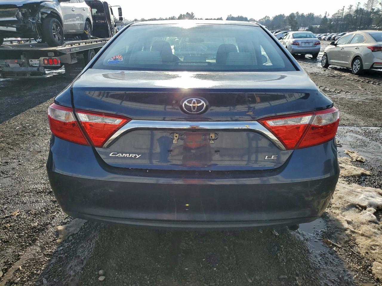 2016 TOYOTA CAMRY LE photo 11