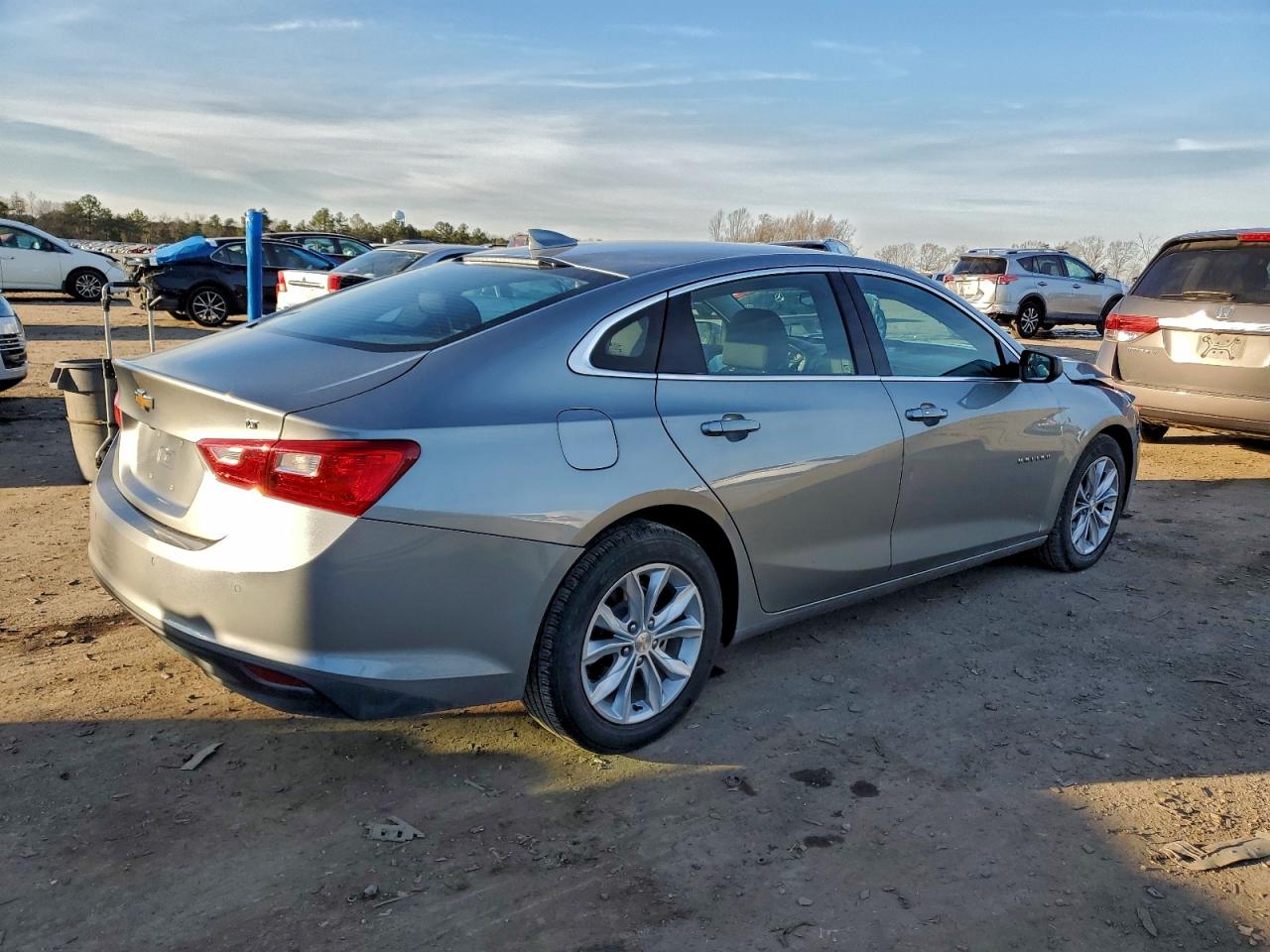 2025 CHEVROLET MALIBU LT photo 5