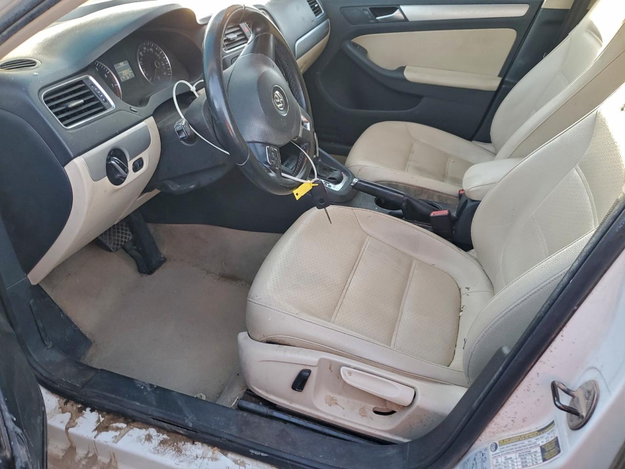 2013 VOLKSWAGEN JETTA SE photo 13