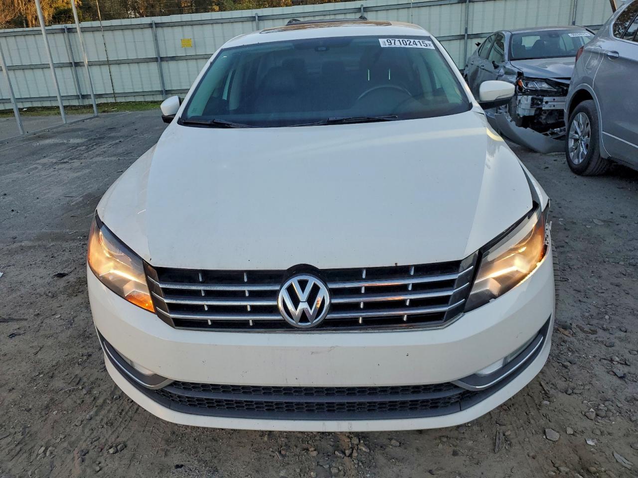 2015 VOLKSWAGEN PASSAT SEL photo 5