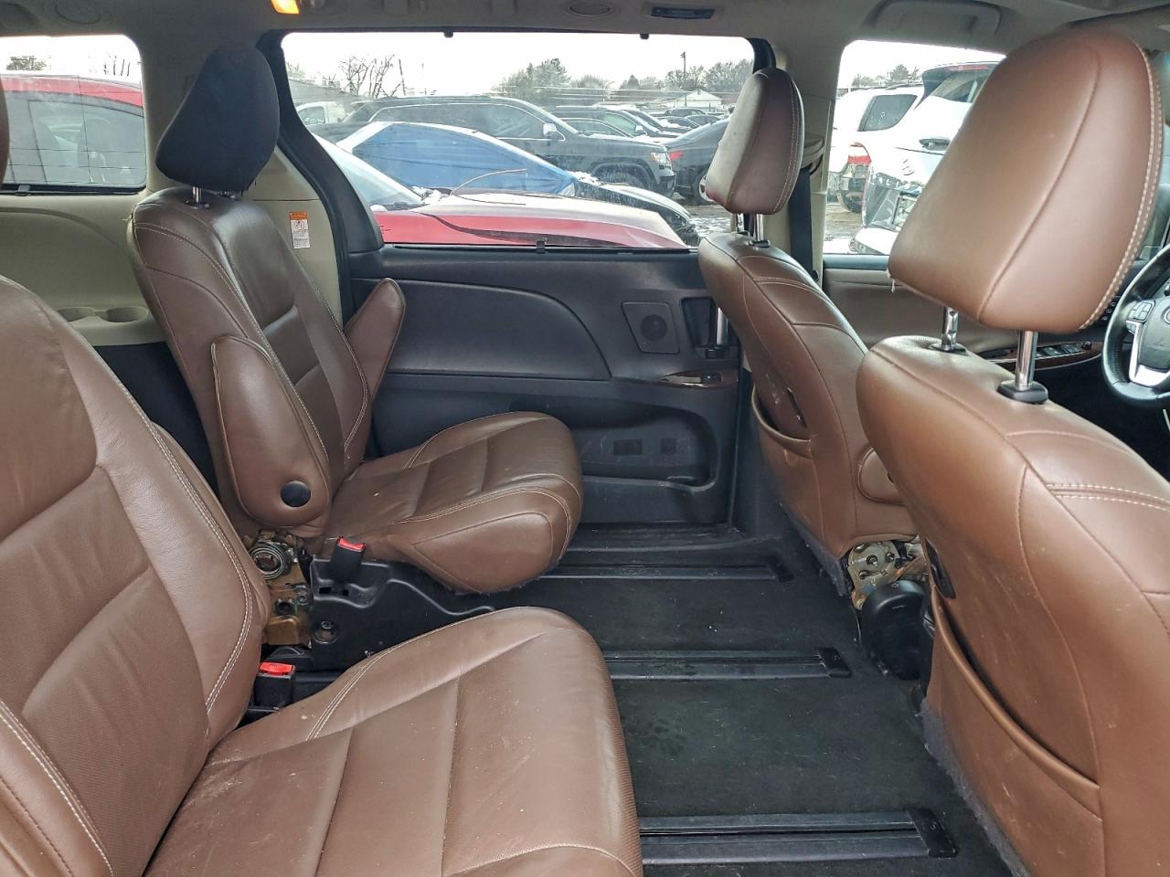 2017 TOYOTA SIENNA XLE photo 21