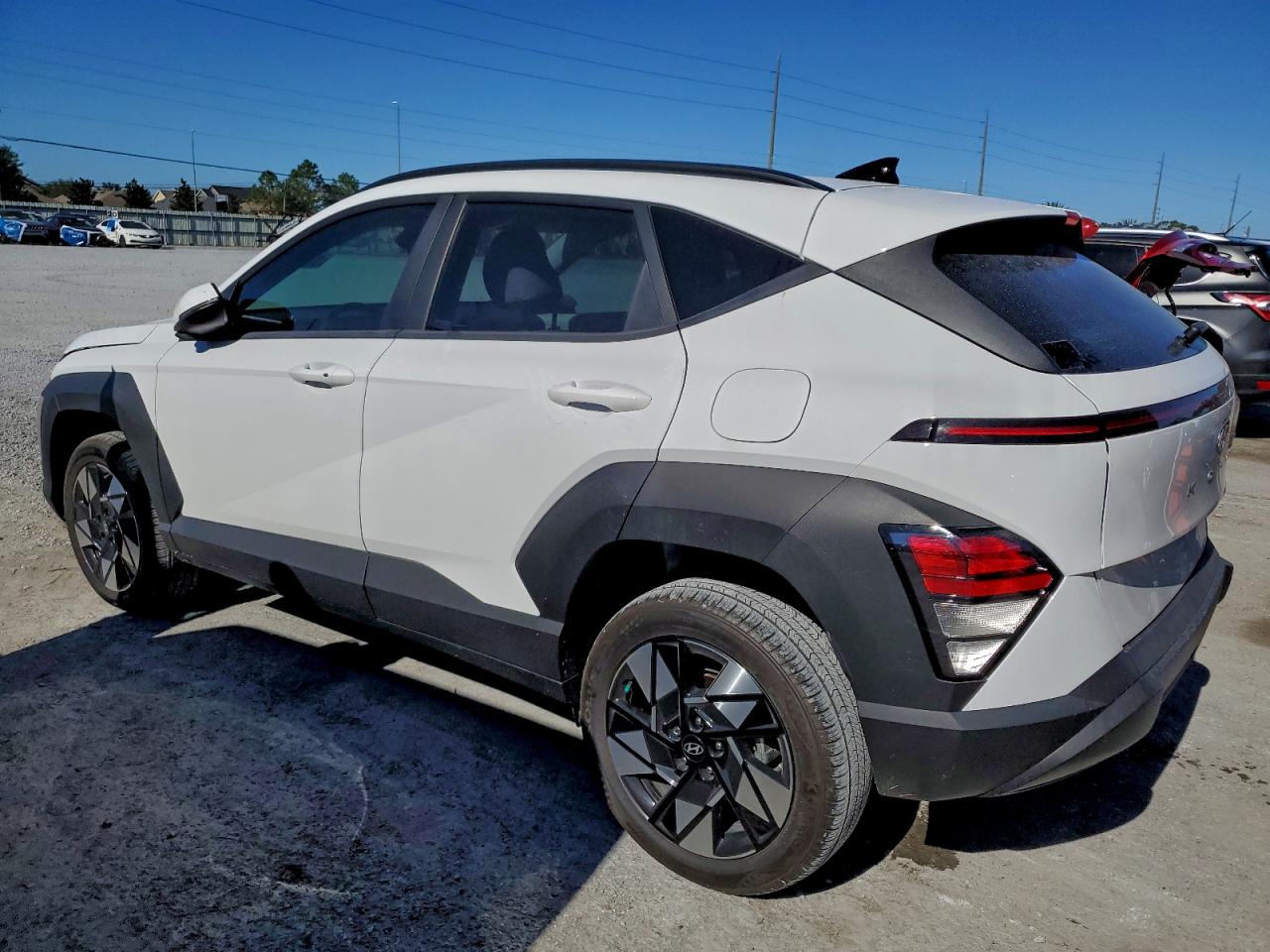 2025 HYUNDAI KONA SEL photo 2