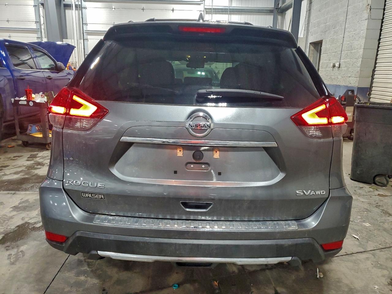 2017 NISSAN ROGUE SV photo 6