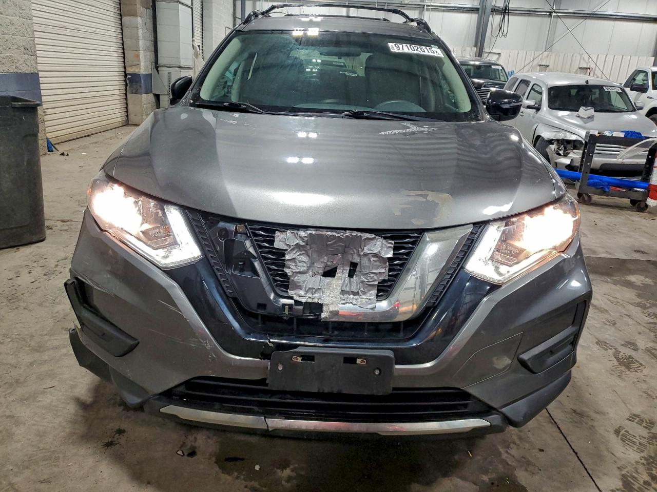 2017 NISSAN ROGUE SV photo 5